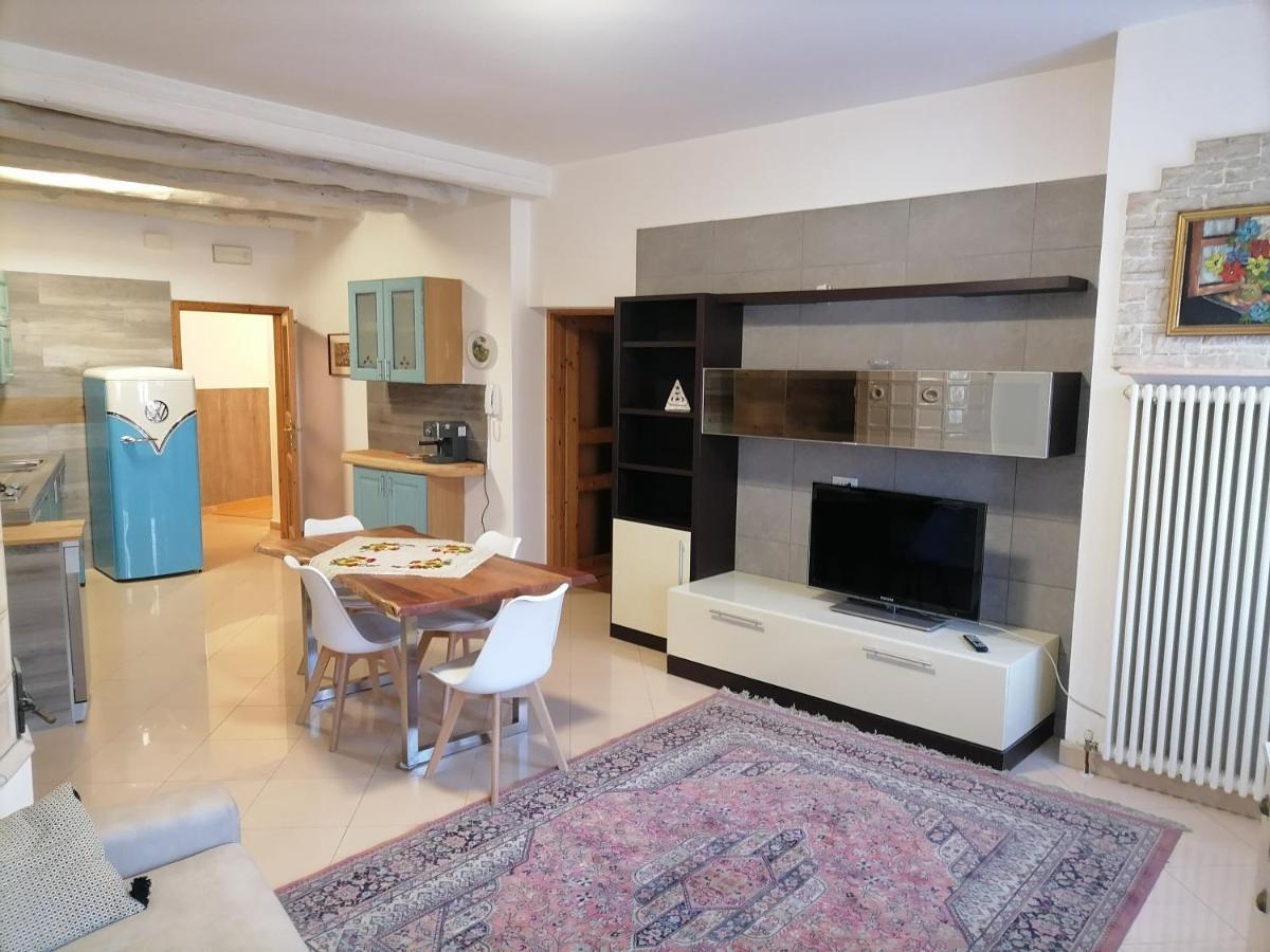 Relax House Apartman Tenno Kültér fotó