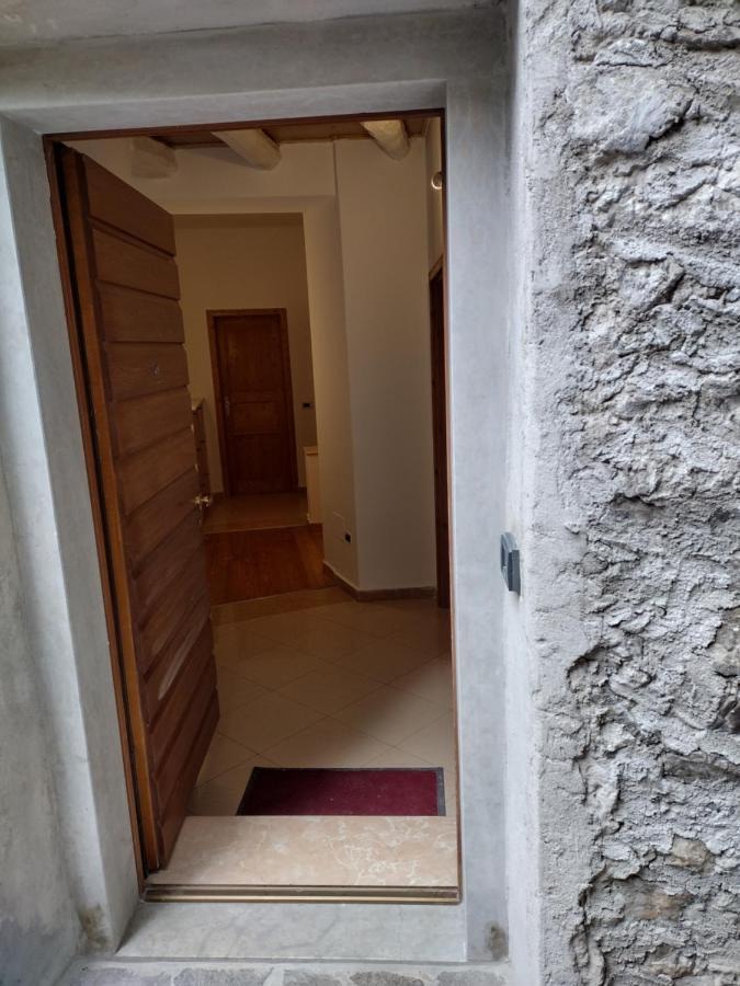 Relax House Apartman Tenno Kültér fotó