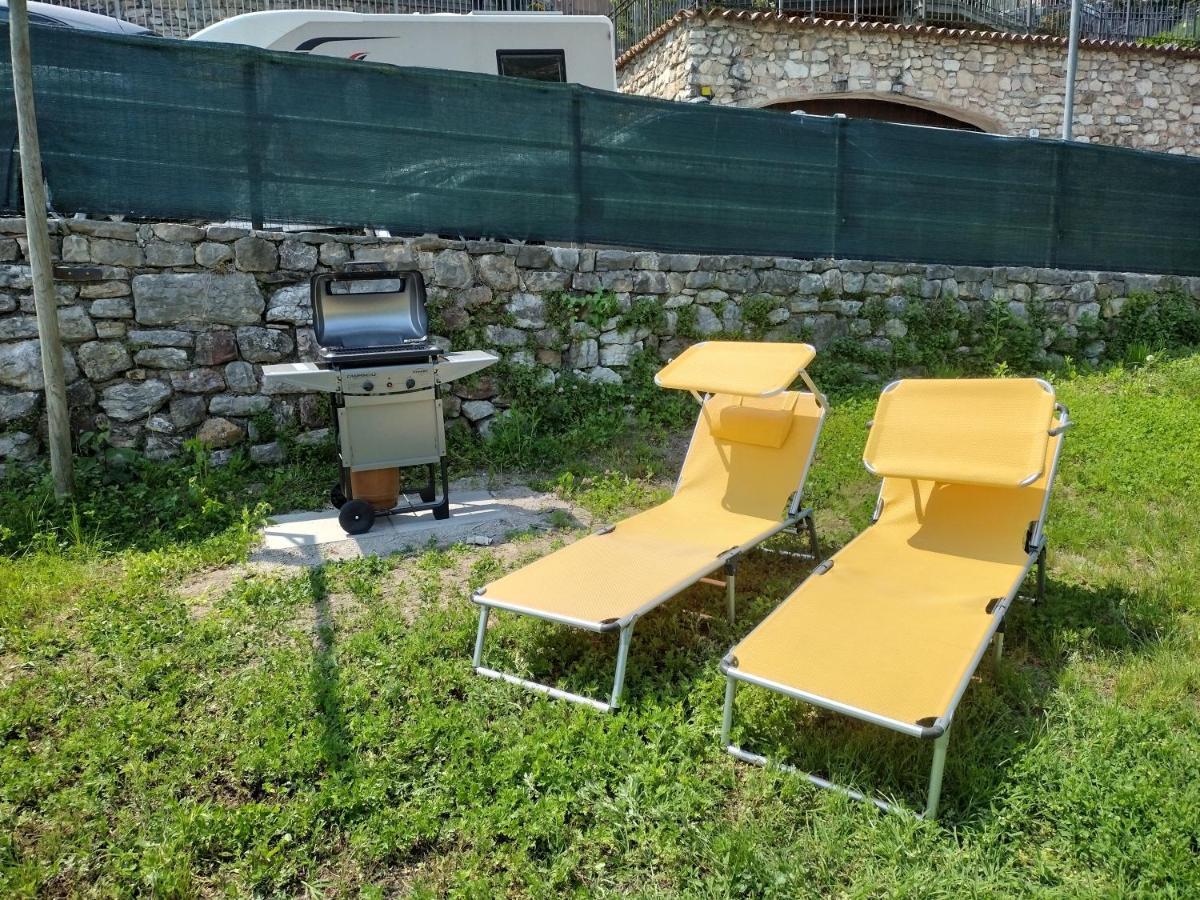 Relax House Apartman Tenno Kültér fotó